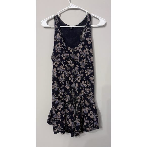 Women's Floral Blouse Express Size Medium Lightweight Top Loft Sleeveless Blouse - Picture 1 of 9